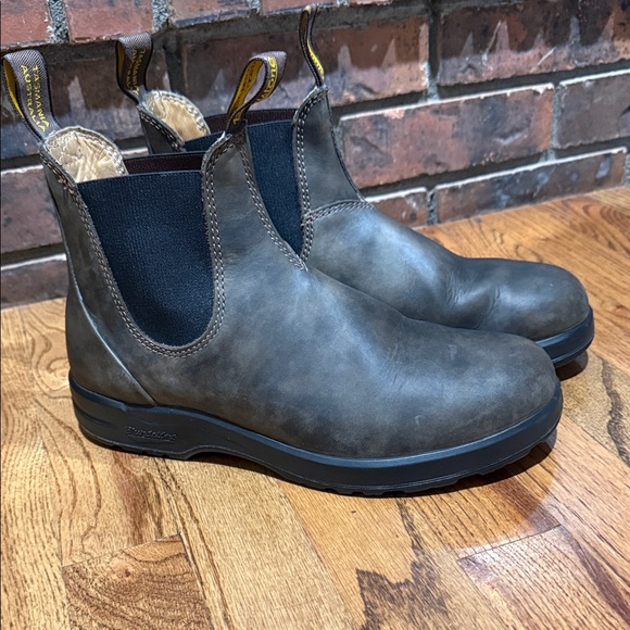 Blundstone Leather Chelsea Boots – Brown – Vibram Sole – Men’s 8